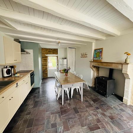 Le 19 Rue **,Maison De Charme Proche Du Puy Du Fou Mouchamps Kültér fotó